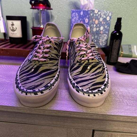 Vans Black & Green Aries Edition Zebra OG Sz US 8.5 Women - Picture 5 of 6